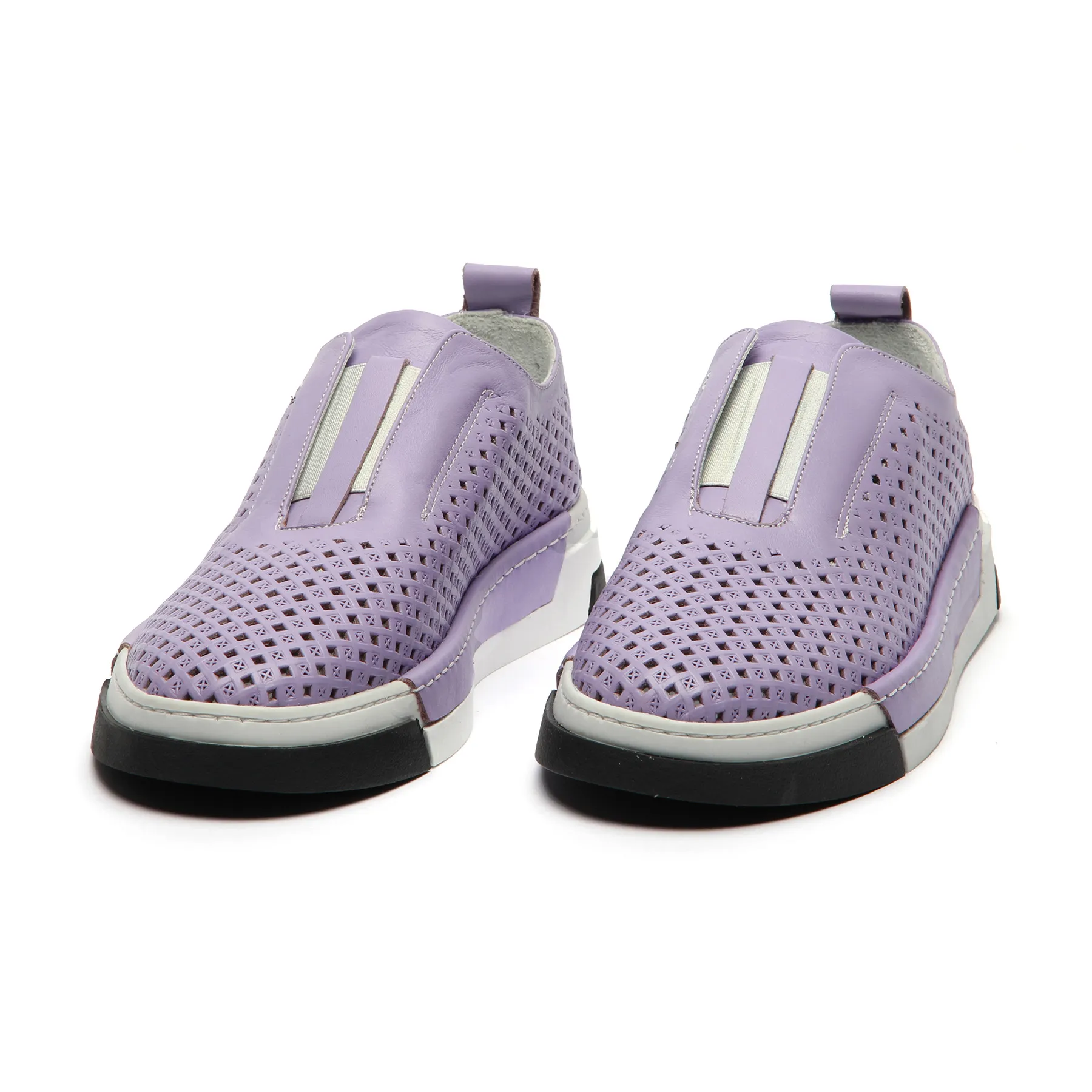 Lila perforált bőr slip-on félcipő